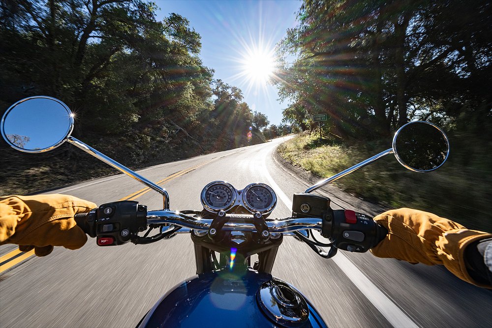 A shot from T120's cockpit while riding.