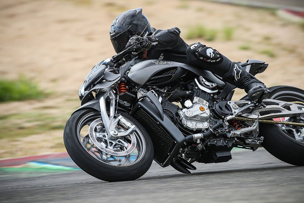 riding the RMB01 on the track
